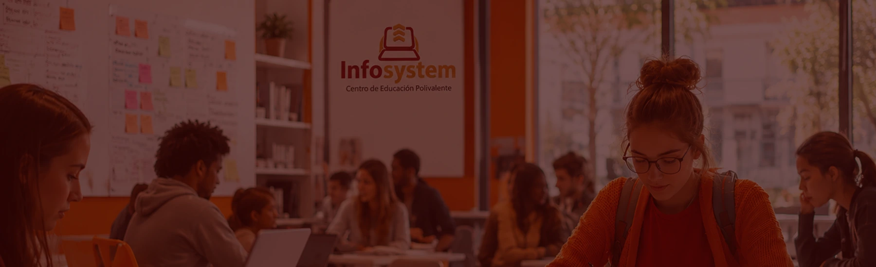Alumnos en formación presencial en un centro Infosystem de Castilla-La Mancha
